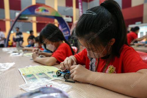 PROGRAM RINTIS STEM CAMP 2024
