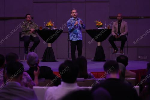 FAHMI FADZIL