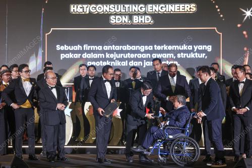 DATUK EWON BENEDICK