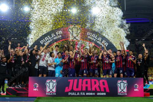 PIALA FA