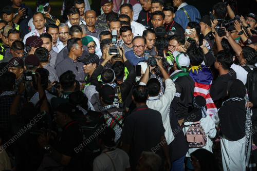 DATUK SERI ANWAR IBRAHIM
