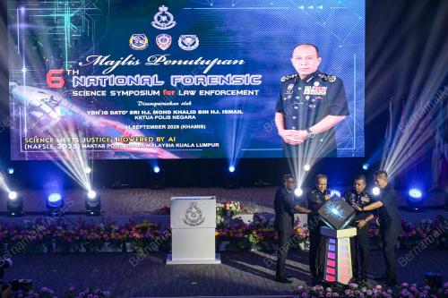 DATUK SERI MOHD KHALID ISMAIL