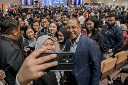 DATUK SERI DR ZAMBRY ABD KADIR