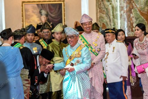 KL114_31012019_AGONG_BN201901289402