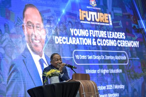 DATUK SERI DR ZAMBRY ABD KADIR