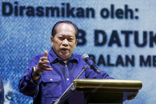 DATUK SERI AHMAD MASLAN