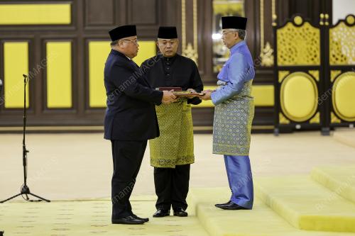 AL-SULTAN ABDULLAH RI'AYATUDDIN AL-MUSTAFA BILLAH SHAH