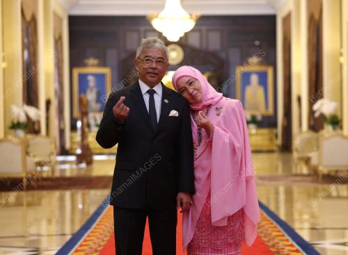 AL-SULTAN ABDULLAH RI'AYATUDDIN AL-MUSTAFA BILLAH SHAH