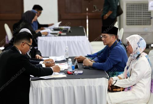 CALON BERTANDING