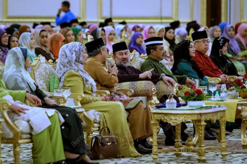 KL118_14092017_AGONG_BN201709135412
