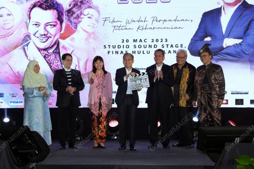 FAHMI FADZIL