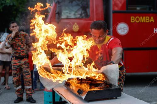 PROGRAM SETAHUN BERSAMA KERAJAAN MADANI