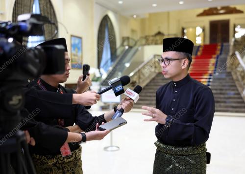 FAHMI FADZIL
