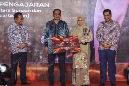 DATUK SERI MOHAMED KHALED NORDIN