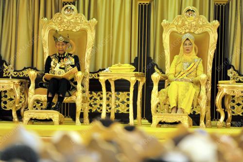 KL11_01062013_AGONG