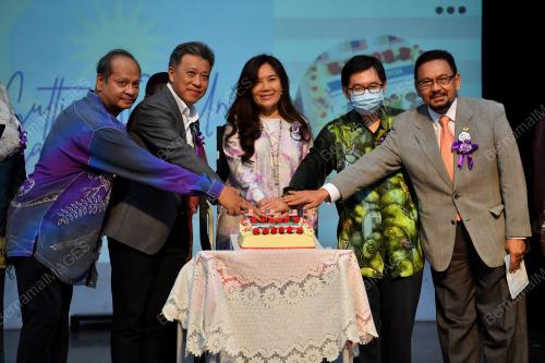 SENATOR DATUK RAS ADIBA RADZI