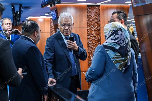 DATUK SERI HAMZAH ZAINUDIN
