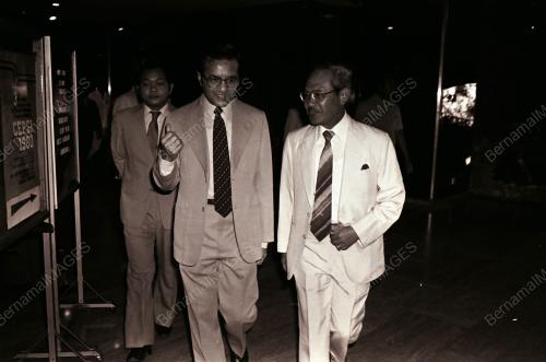 DATUK SERI DR. MAHATHIR BIN MOHAMAD