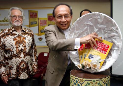 DATUK SERI UTAMA DR RAIS YATIM