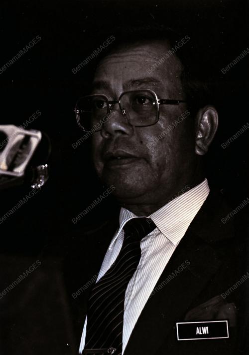 TAN SRI DATO' ALWI JANTAN