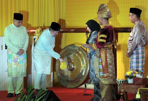 KL11_02052017_AGONG
