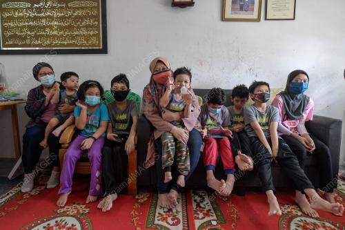 IBU TUNGGAL KLIEN JKM TERIMA KUNJUNGAN MENTERI KPWKM RINA HARUN