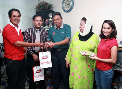AMY MASTURA