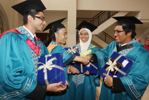 GRADUAN CEMERLANG UIAM