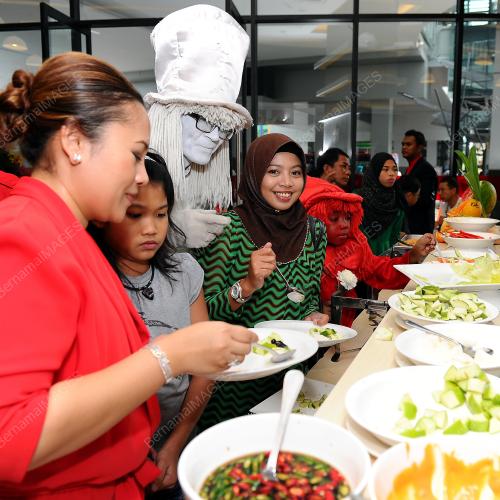 KL11_03012015_SAMBALnSAUCE