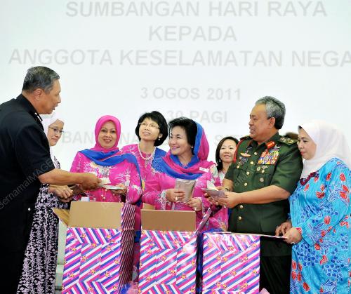 DATIN SERI ROSMAH MANSOR