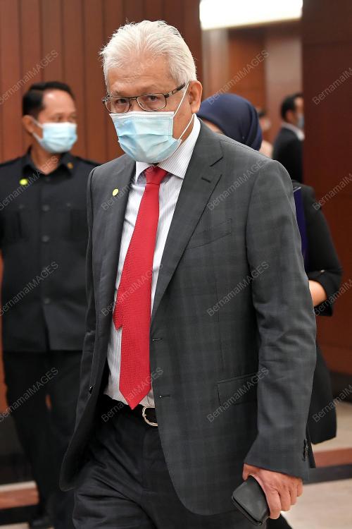 DATUK SERI HAMZAH ZAINUDDIN