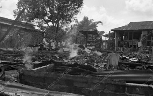 KL11_04022015_KEBAKARAN_KAMPUNG_PASIR