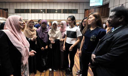 KL11_04042017_DIALOG