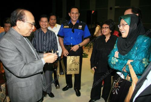 DR RAIS YATIM