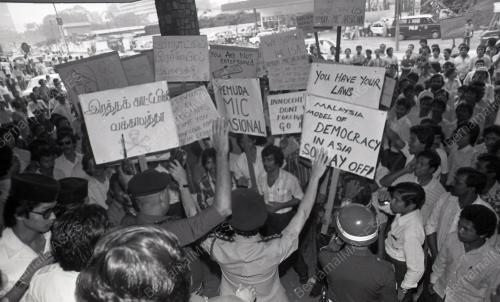 AKTA KESELAMATAN DALAM NEGERI