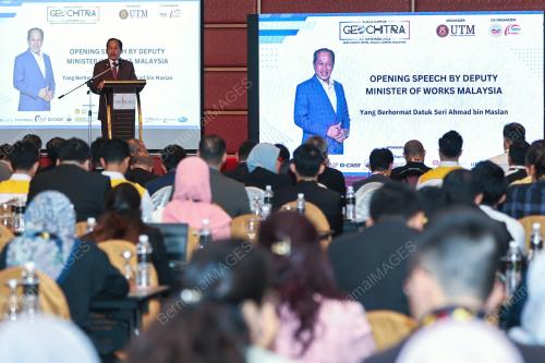 DATUK SERI AHMAD MASLAN