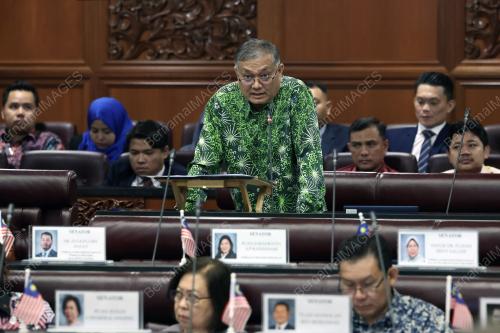 DATUK SERI DR SHAMSUL ANUAR NASARAH