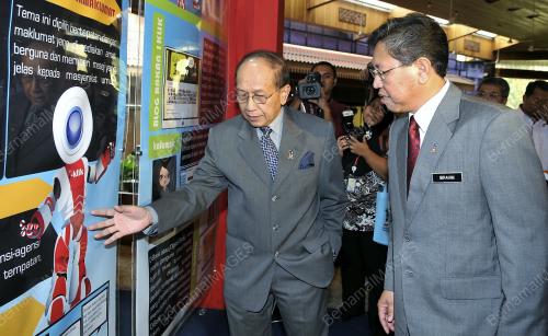 DATUK SERI UTAMA DR RAIS YATIM