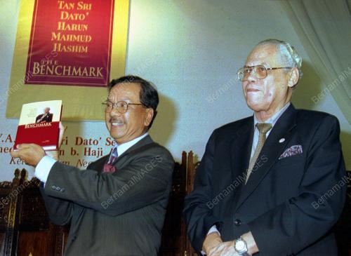 KL11_05022016_LANCAR_BUKU