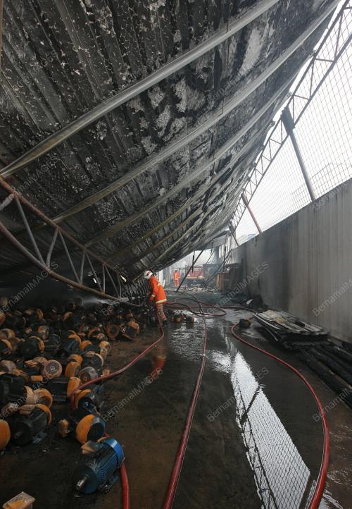 KILANG TERBAKAR