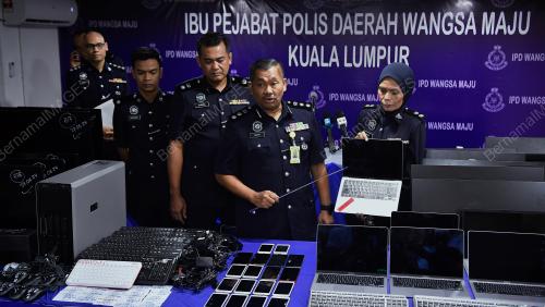 SIDANG MEDIA TANGKAPAN SINDIKET JUDI