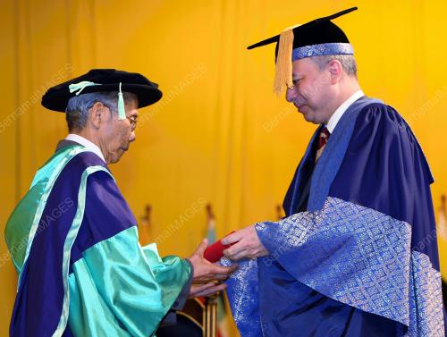 RAJA DR NAZRIN SHAH