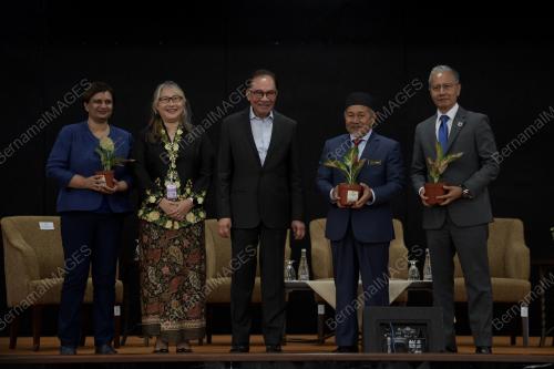 DATUK SERI TUAN IBRAHIM TUAN MAN