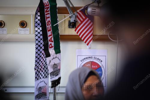 RAKYAT PALESTIN TERIMA RAWATAN DI MALAYSIA