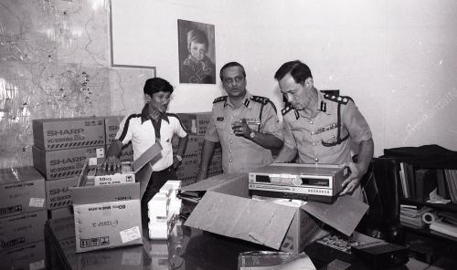 POLIS