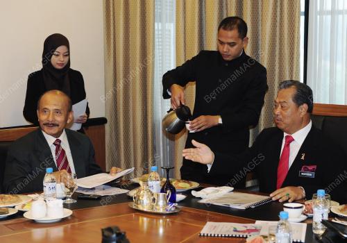 TAN SRI MUHYIDDIN YASIN