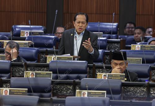 DATUK SERI DR AHMAD MASLAN