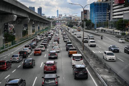 TINJAUAN ALIRAN TRAFIK IBU KOTA