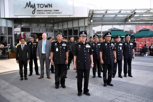 KL11_06052018_WALKABOUT_BN201805057823