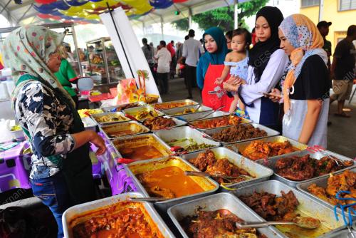KL11_06062016_BAZAR